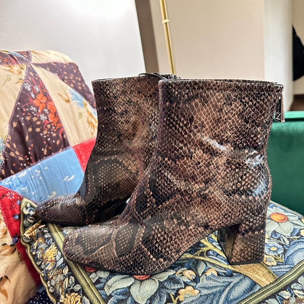 Zara Reptile print booties / HEELED ANIMAL PRINT BOOTS